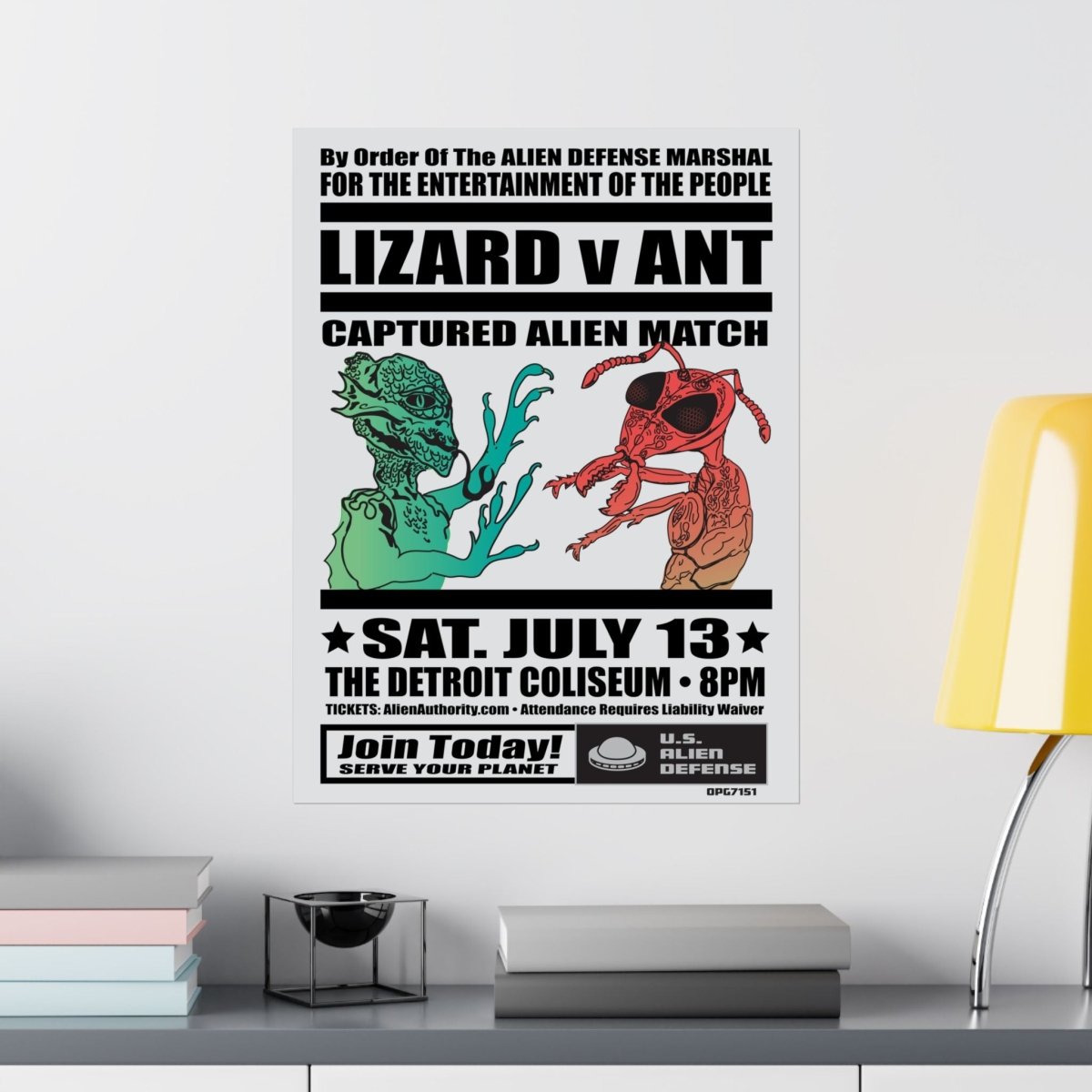 Alien Grudge Match Lizard v Ant Premium Wall Art Print