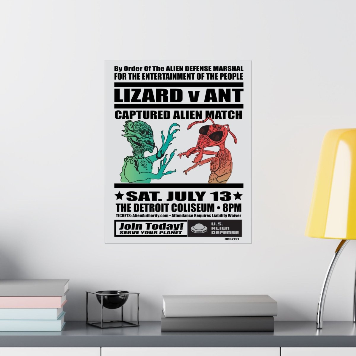 Alien Grudge Match Lizard v Ant Premium Wall Art Print