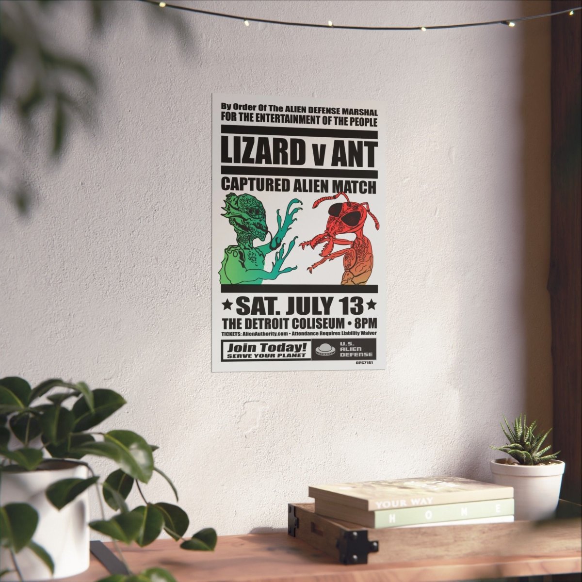 Alien Grudge Match Lizard v Ant Premium Wall Art Print