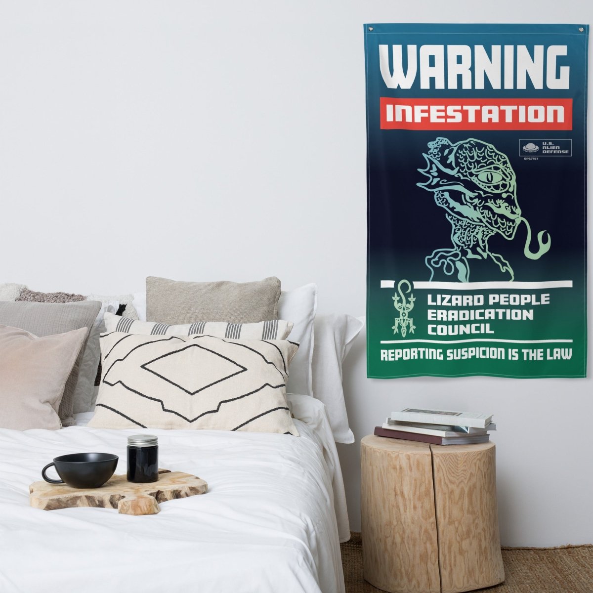 Lizard People Flag, Aliens Conspiracy, Fake People Warning, Cool Wall Decor, Reptilian